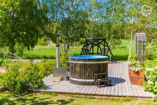 Kirami Kunststof Hottub Breezy "Sparren Coalblack"of"Dark Wallnut"